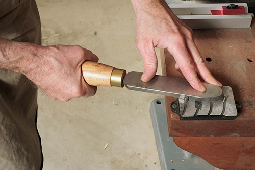 The tungsten carbide cone in the Veritas Scraper Burnisher is sufficiently hard, and its fulcrum point provides sufficient force, to roll a burr in HSS.