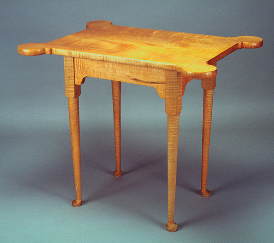 The author made the porringer table in the Queen Anne style, above. The original is in the collection of Historic Deerfield, Massachusetts.