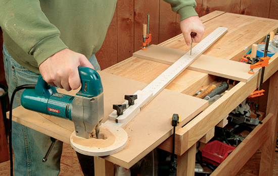 A scratch awl inserted in one of the pivot strip’s holes acts as a pivot point, for either cutting or routing circles and arcs.