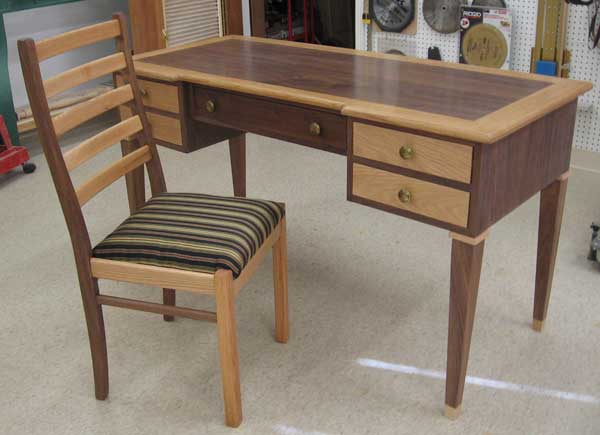Three-Wood Desk &amp; Chair - Woodworking Blog Videos 