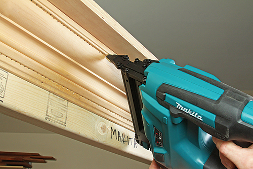 Makita’s slim and tapered nailing tip makes it simple to place nails accurately, yet without denting.