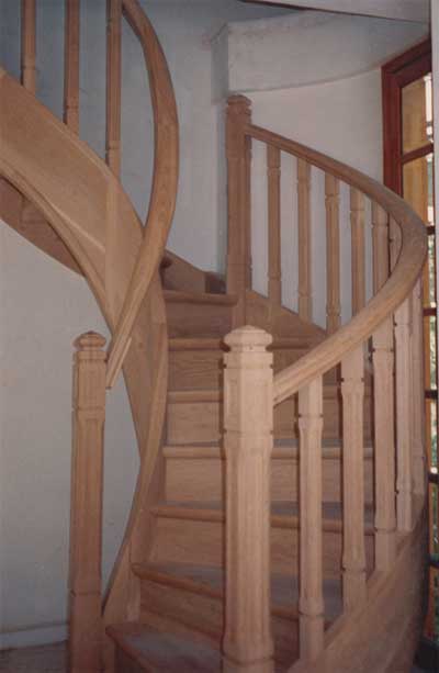 Tasos Vardopolous: Sculpting Wooden Stairs