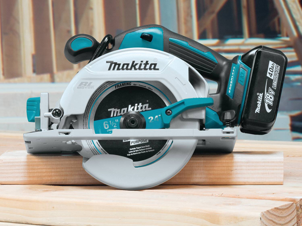 Makita 18-volt LXT 6-1/2-in. Circular Saw Kit