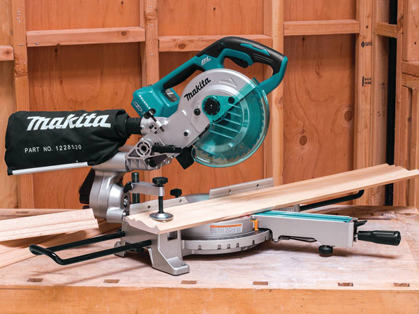 Makita 18V X2 LXT® Brushless Cordless 7-1/2-in. Dual Slide Compound Miter Saw