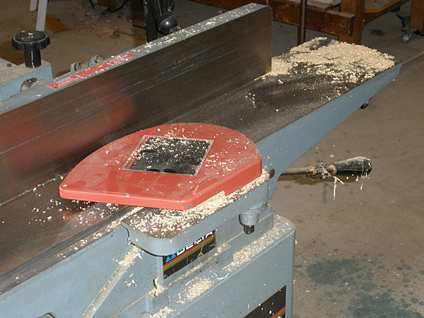 How Can I Remedy My Jointer’s Poor Debris Clearance?