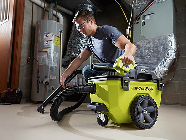 RYOBI 18V 6-Gallon Wet/Dry Vac