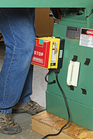 You can shut off this machine with a knee tap, thanks to General’s oversized “Stop” button.