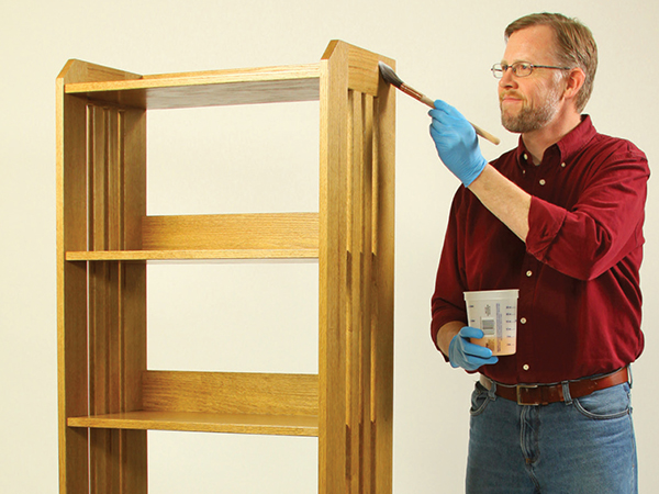 VIDEO: Building a Classic Bookcase