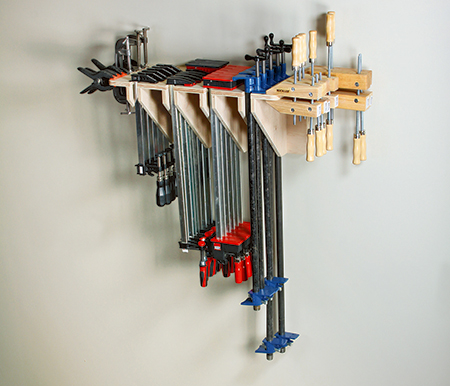 Deep slots and extra surface areas around the rims of the edge pieces offer room for 40 or more clamps per clamp rack.