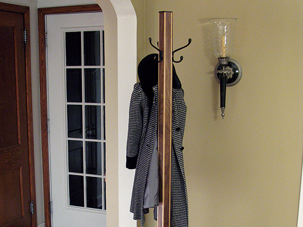 Two toned standing coat rack