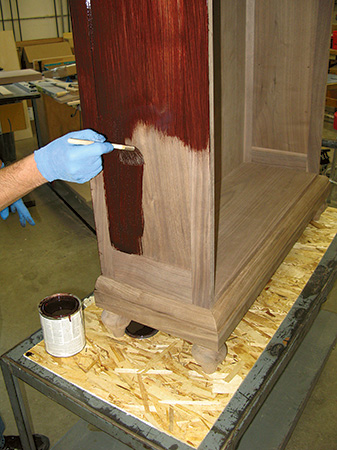 Staining walnut lumber with mahogany oil stain
