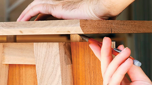 Marking table for dowel or domino joinery