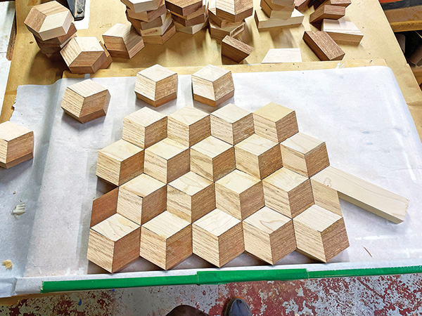 https://www.woodworkersjournal.com/wp-content/uploads/Cutting-Board-Glue-Up-TT-Button.jpg