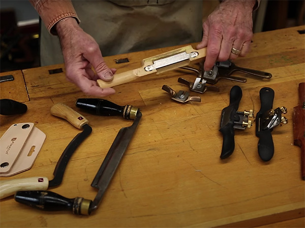 VIDEO: Understanding and Using Drawknives and Spokeshaves