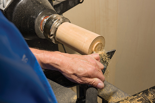 Truing up earring stand blank with skew chisel