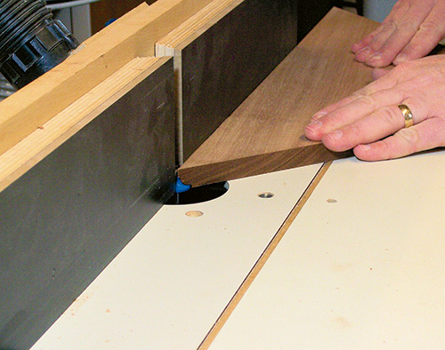 Routing rabbets on envelope table leaf edges