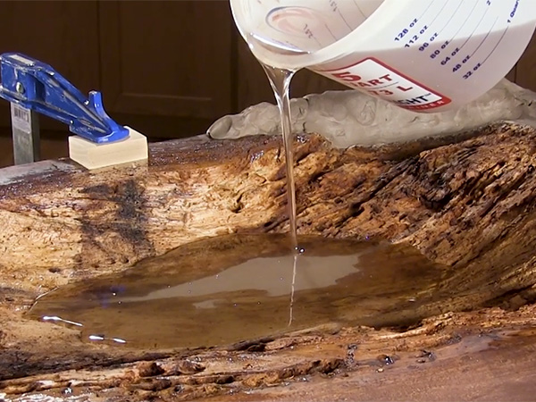 VIDEO: Making an Epoxy Resin Pond Table