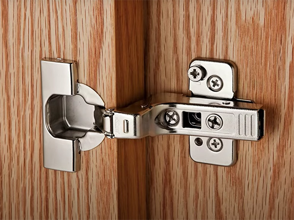 VIDEO: Introduction to European Hinges