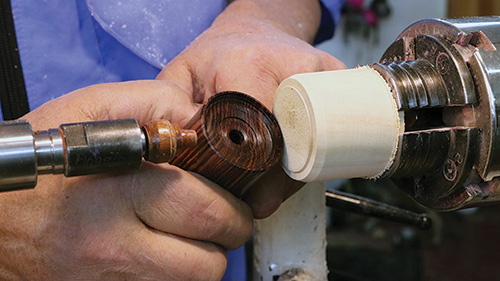 Reverse mounting the spinning top on jam chuck