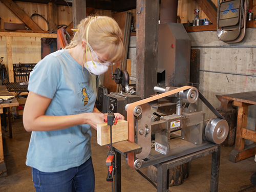 Grinding bevel on plane blade with jig