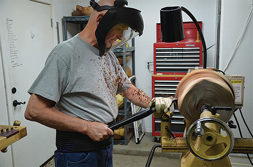 Starting turning on a lathe