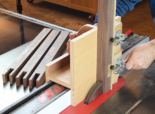 Cutting notches in table leg with a tenoning jig and table saw