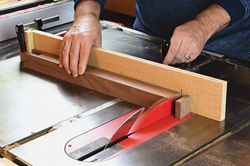 Trimming table leg ends at table saw