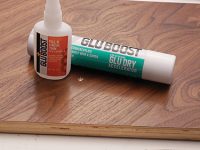 Filling wood chip with Gluboost adhesive