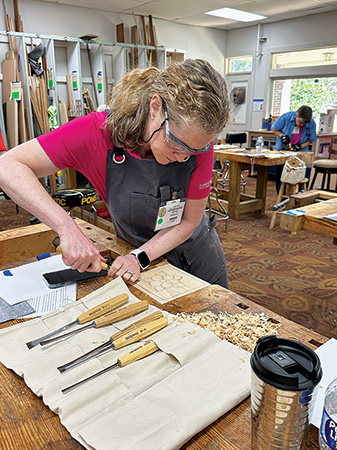 Chopping out pattern in wood