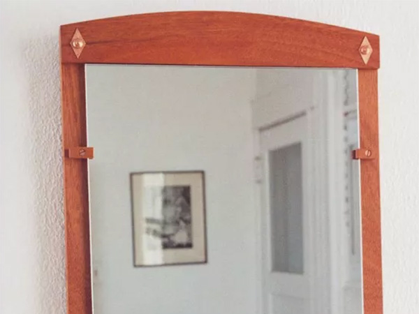 Simple hall mirror