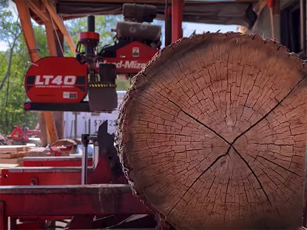 VIDEO: Milling a Hickory Log
