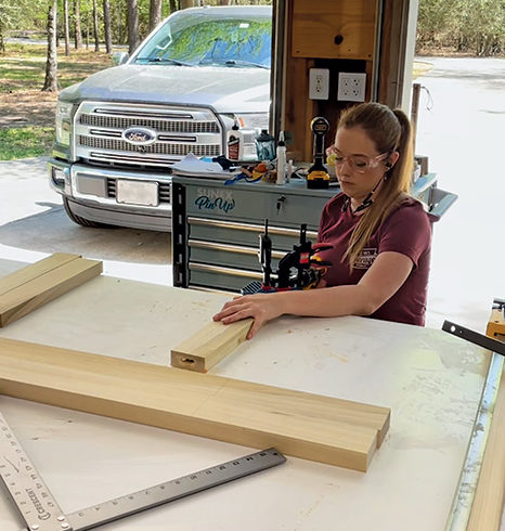 Clamping cross braces for tall table base