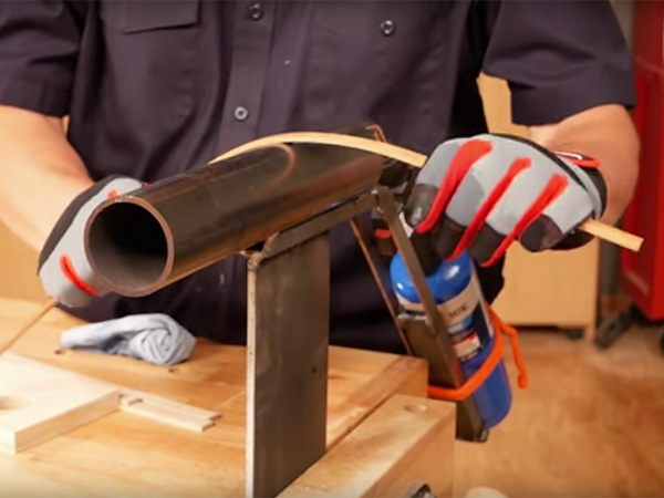 VIDEO: Bending Wood with a Hot Pipe