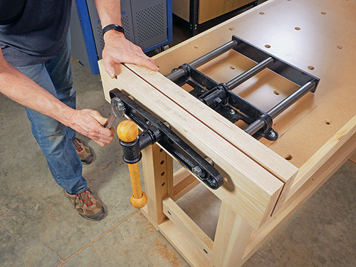 Attaching outer vise portion to wood clamping block