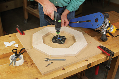 Setting up circular cut with a central pivot