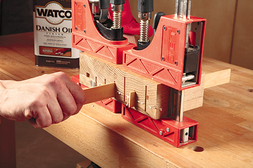 Clamping with oiled plywood during glue-up