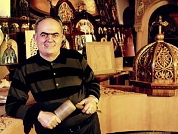 Konstantinos Pilarinos: Woodcarving as an Act of Faith