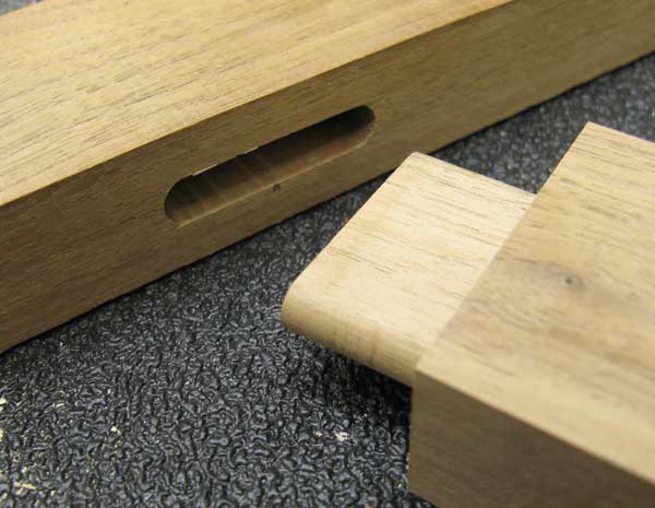 The Super FMT Jig, when properly adjusted, creates repeatable and accurate mortise and tenon joints.