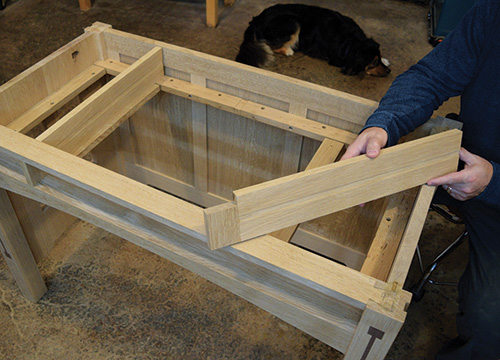 Fitting desk with drawer dividers