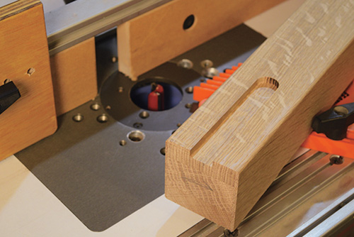 Cutting grooves for a corbel with a router table