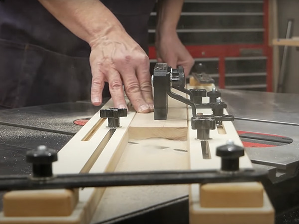 VIDEO: Make Cove Cuts with a Cove Cutting Table Saw Jig
