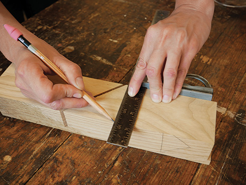 Laying out sole for wooden hand plane