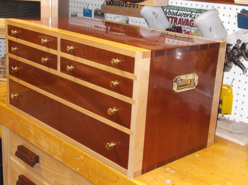 Sapele and Maple Tool Chest - Woodworking Blog Videos