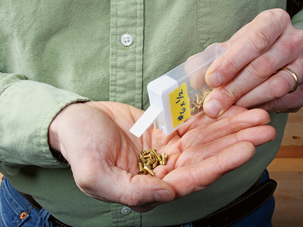 Sorting screws with a Tic Tac box