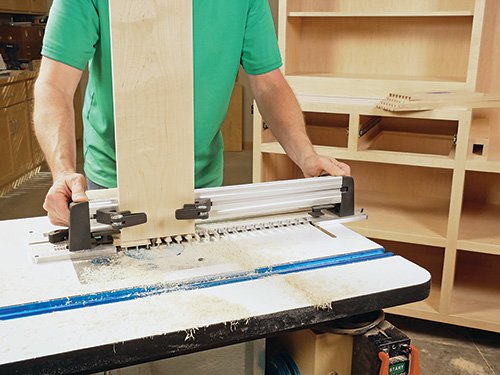Cutting drawer joinery with a dovetail jig