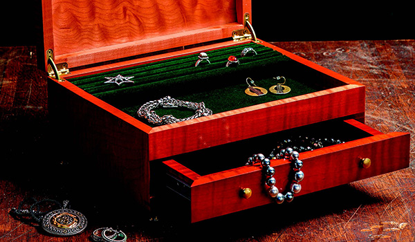 Classic Mitered Jewelry Box