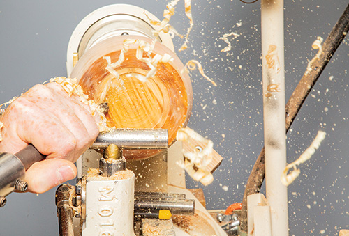 Hollowing out mortar blank on lathe