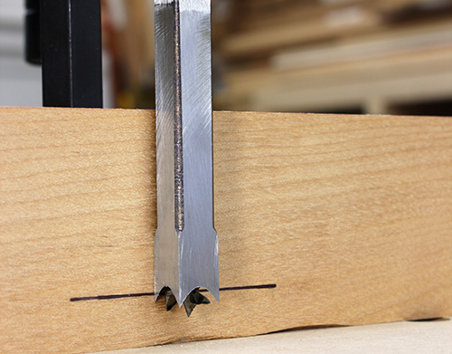 Setting chisel depth on a mortiser for cutting tenons