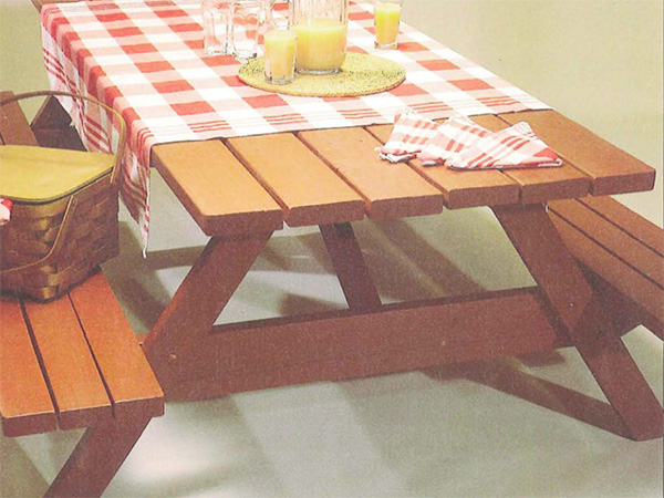 Classic picnic table