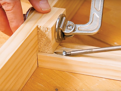 Using Clamp Blocks with Two Hands